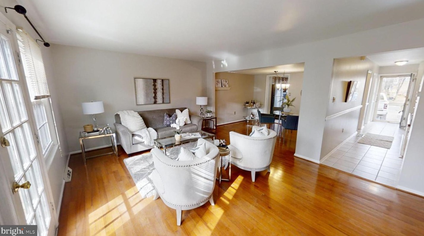 1686 Albermarle Dr, Crofton MD 21114-2015 exterior