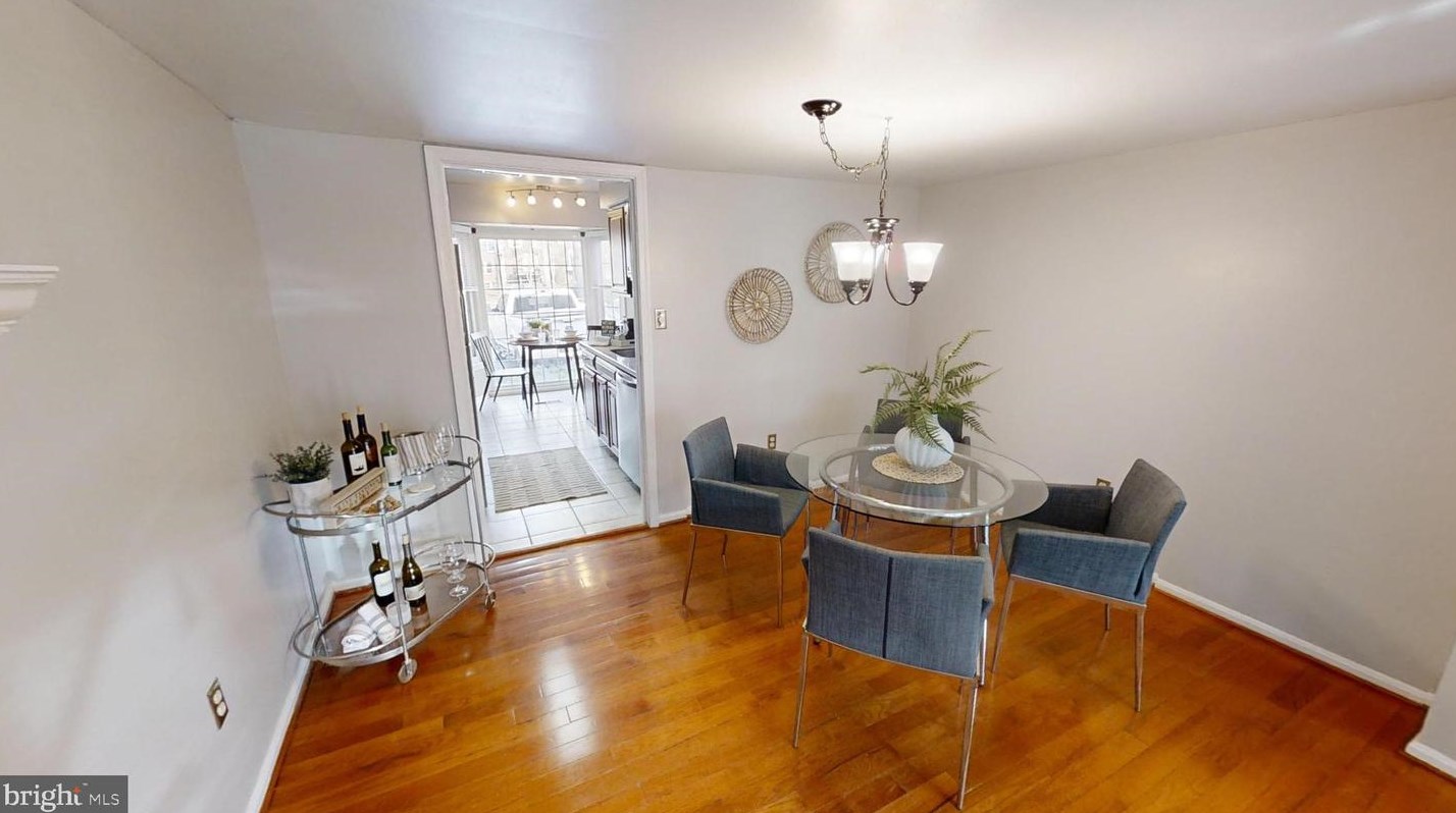 1686 Albermarle Dr, Crofton MD 21114-2015 exterior