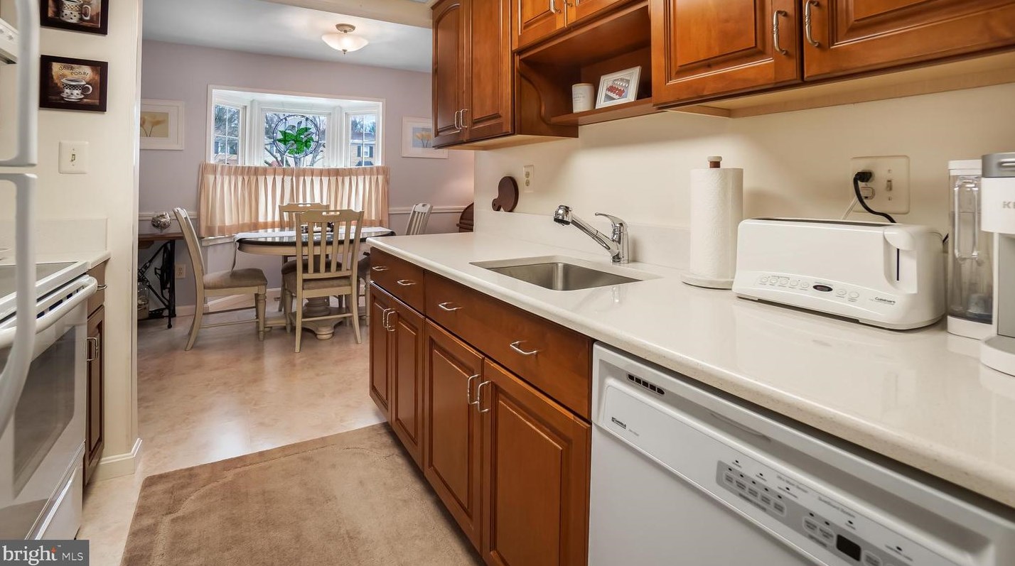 1864 Sharwood Pl, Crofton MD 21114-1950 exterior