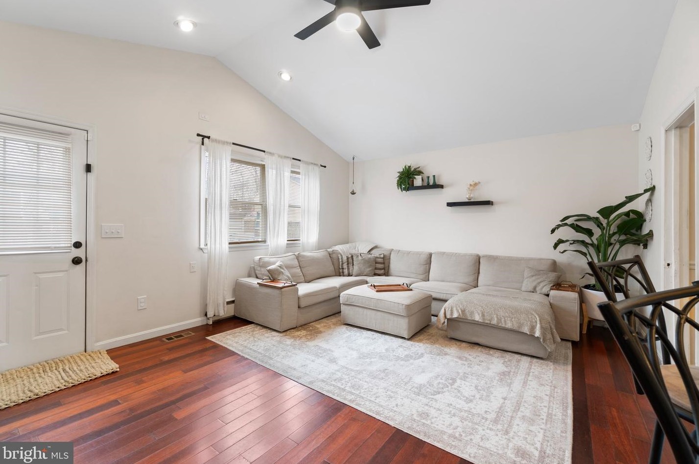 413 Fairmount Dr, Edgewater MD  21037-2922 exterior