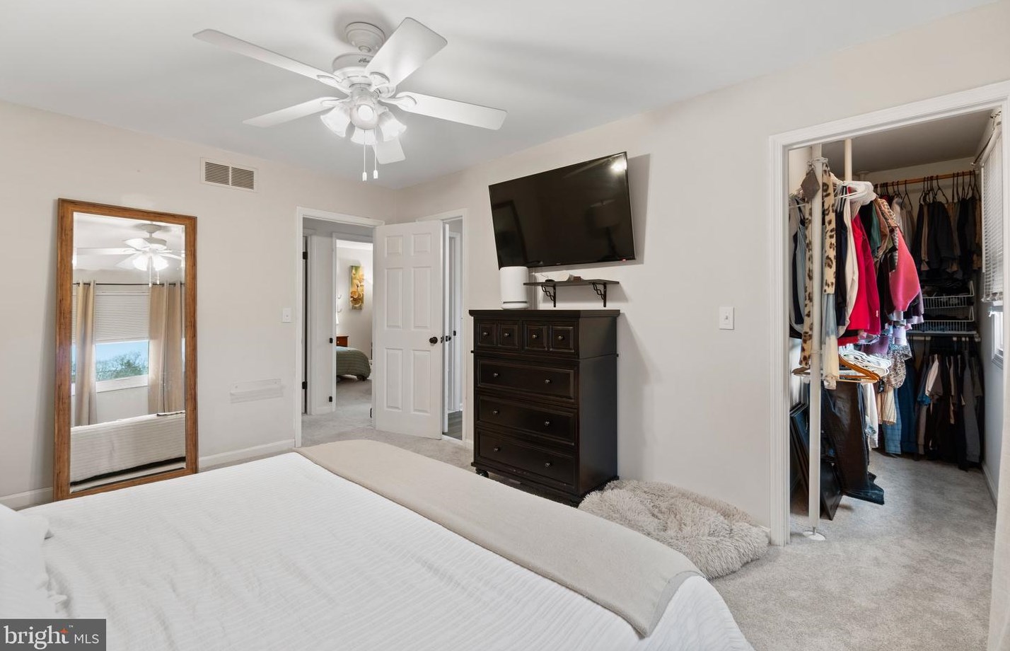 413 Fairmount Dr, Edgewater MD  21037-2922 exterior