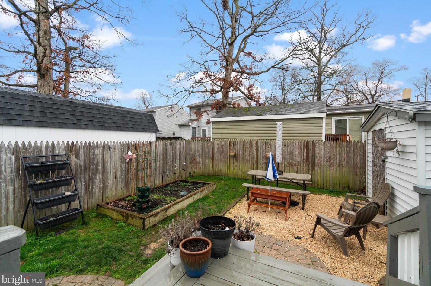 413 Fairmount Dr, Edgewater MD  21037-2922 exterior