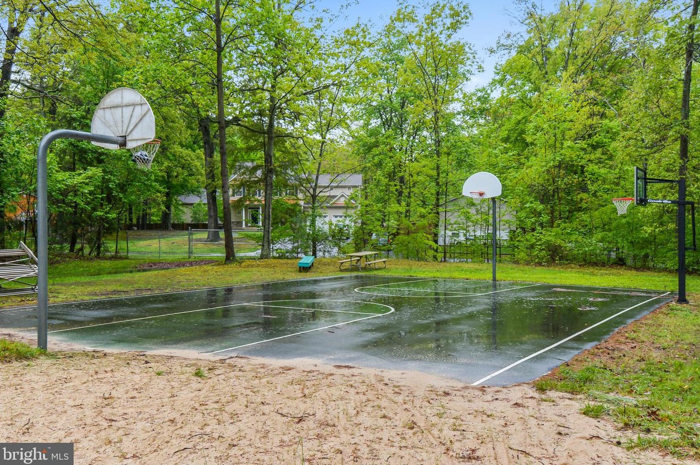 1636 Dryden Way, Crofton MD 21114-1411 exterior