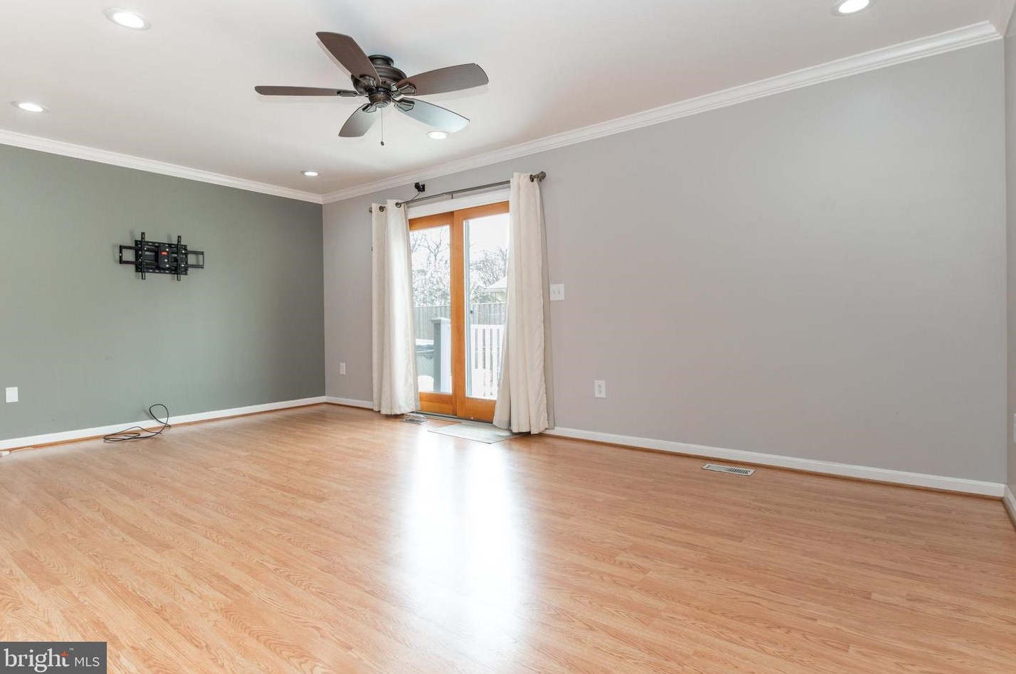 7826 Catherine Ave, Riviera Beach MD  21122-1658 exterior
