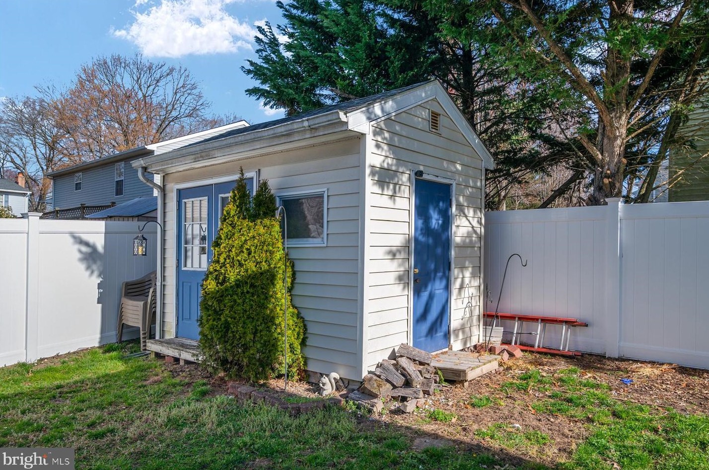 968 11th St, Riviera Beach MD  21122-1791 exterior