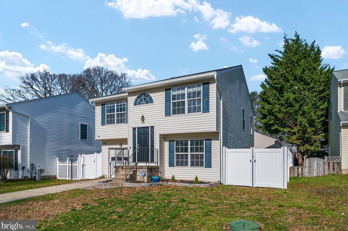 968 11th St, Riviera Beach MD  21122-1791 exterior
