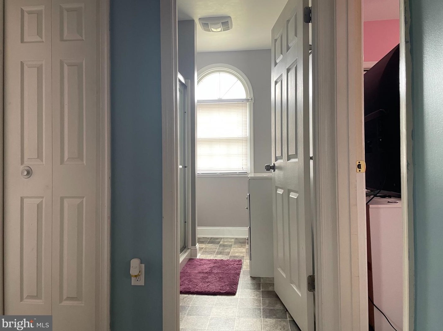 501 Matthews Ave, Baltimore MD  21225-3145 exterior