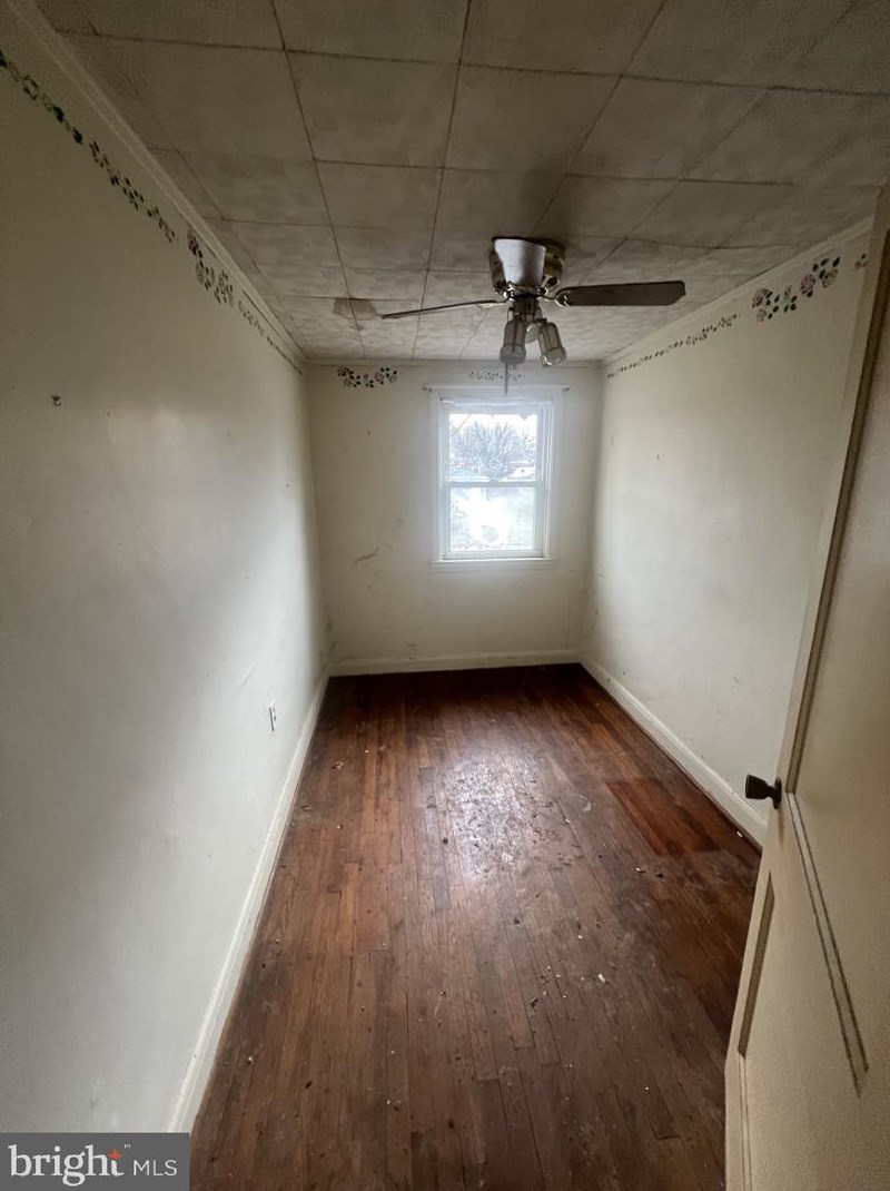 504 Old Riverside Rd, Baltimore MD  21225-2654 exterior