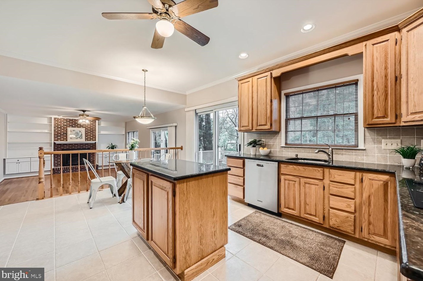 1310 Peartree Ct, Crofton MD  21114-2647 exterior