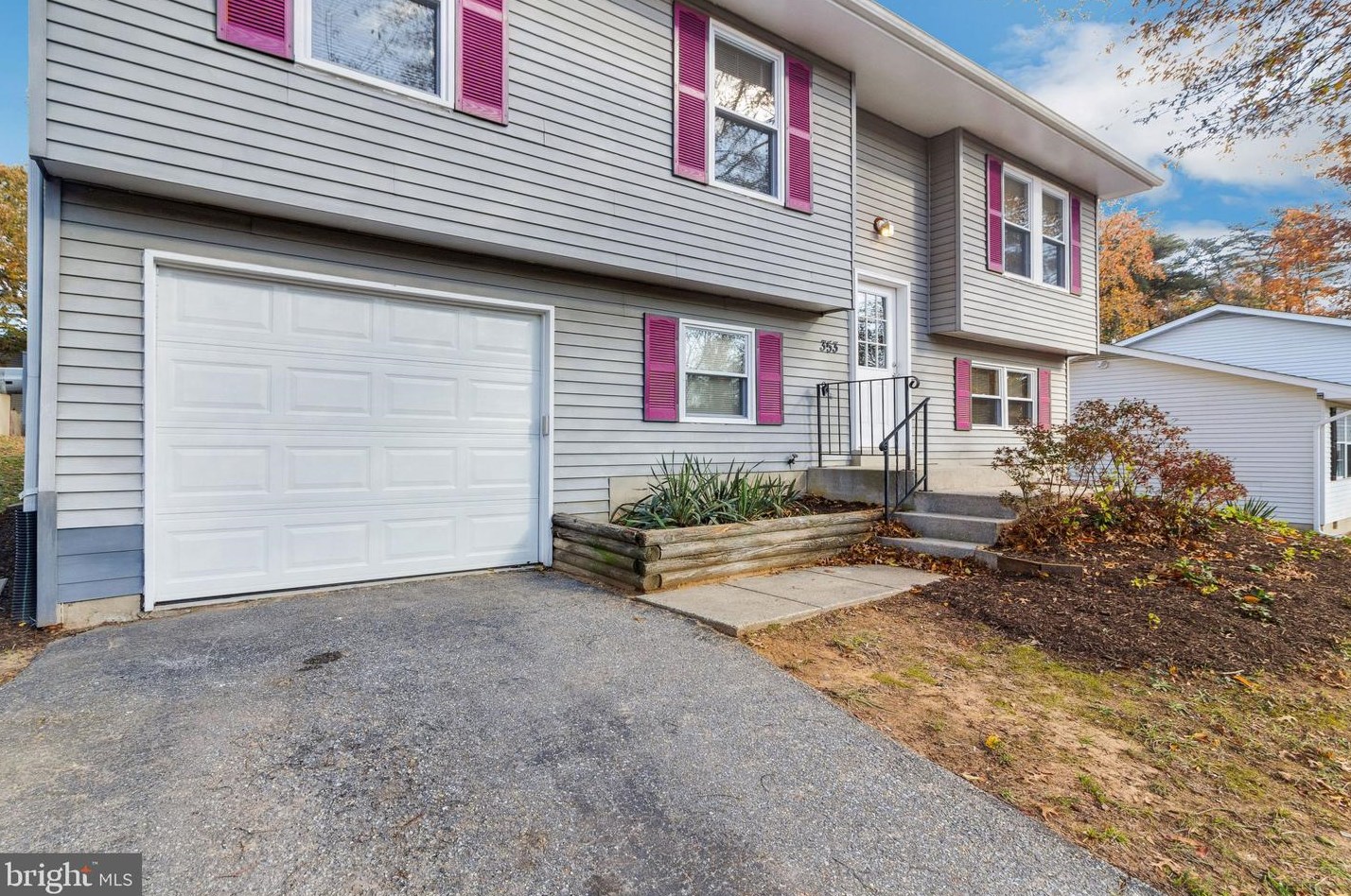 353 Council Oak Dr, Severn MD  21144-3438 exterior