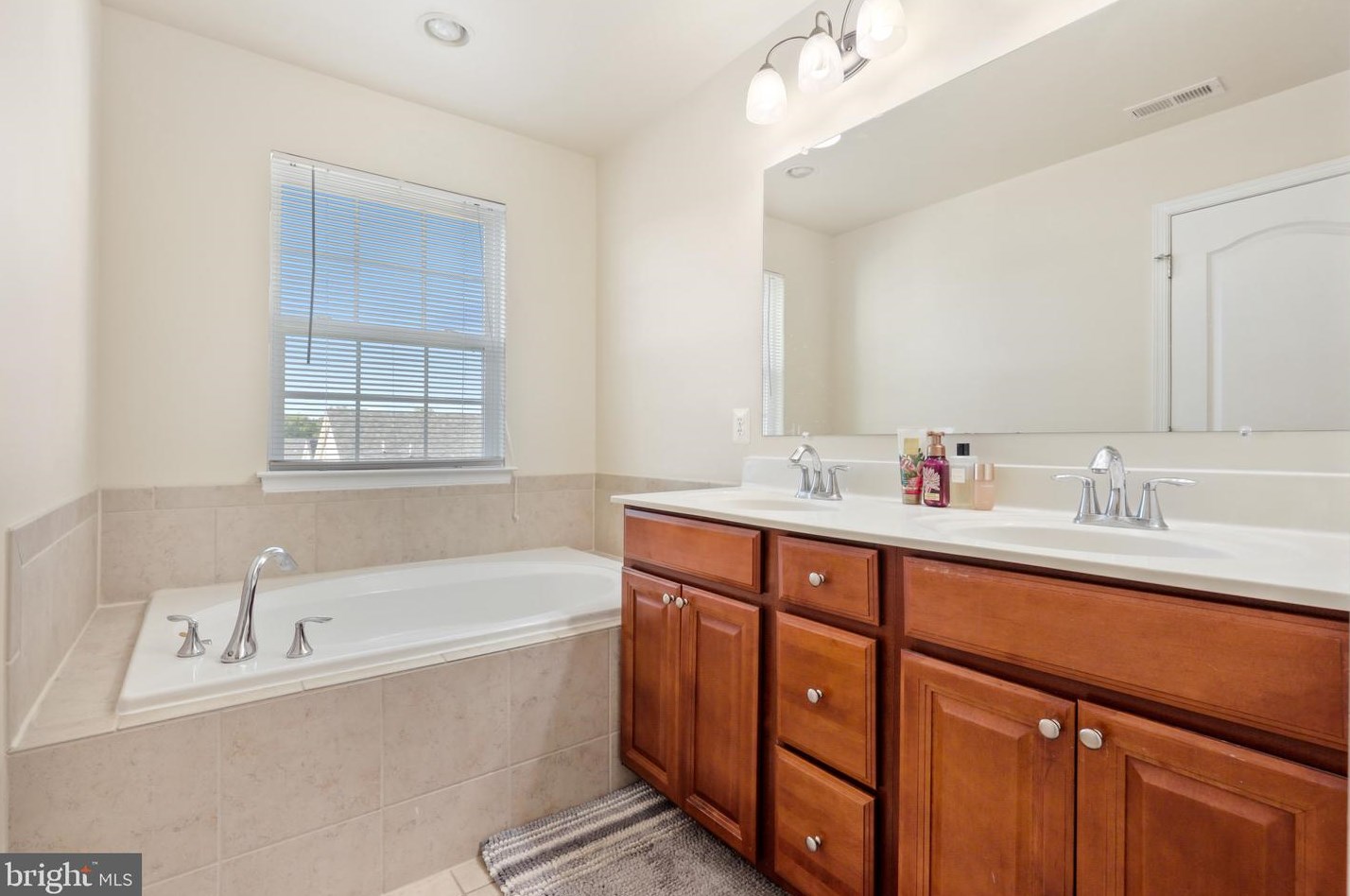 1816 Encore Ter, Severn MD 21144-1174 exterior