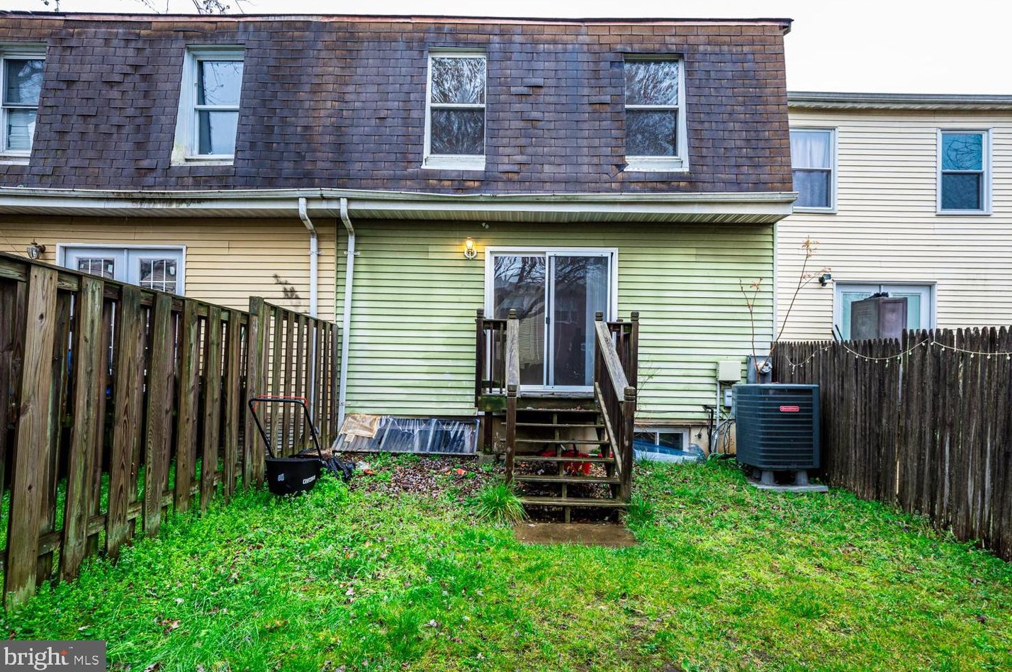 1851 Hawk Ct, Severn MD  21144-3114 exterior