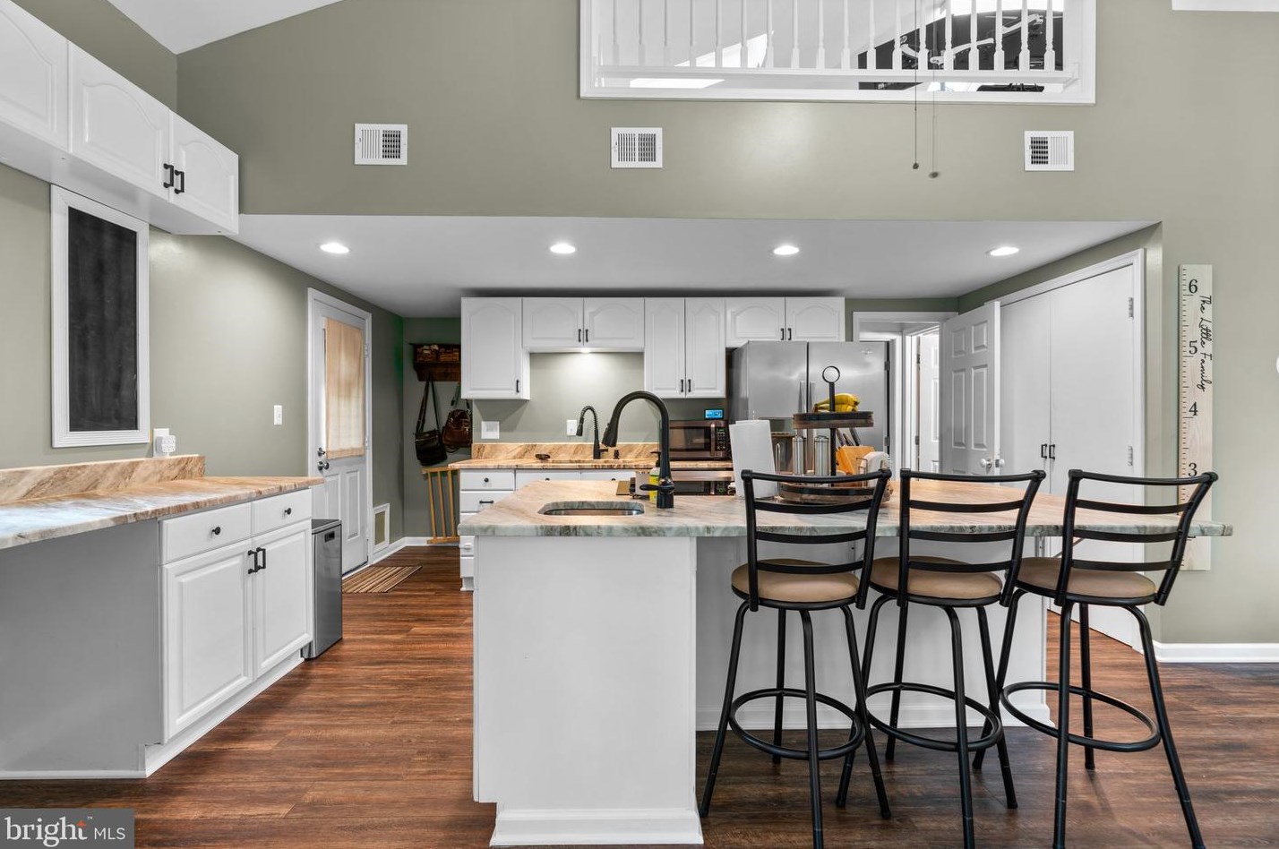 566 Whitney Rd, Severna Park MD 21146-3434 exterior