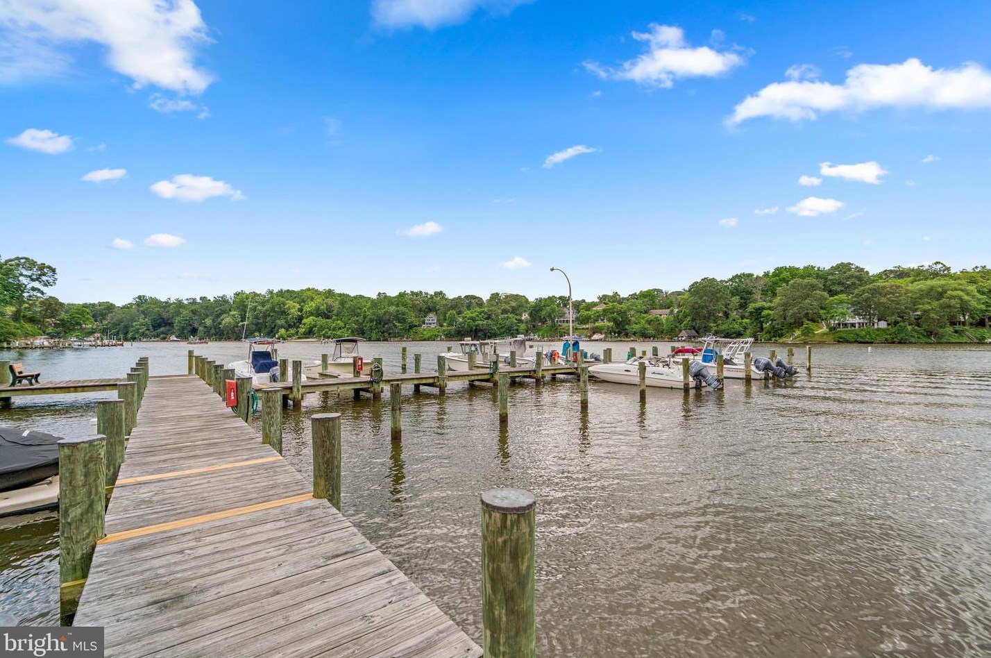 566 Whitney Rd, Severna Park MD 21146-3434 exterior