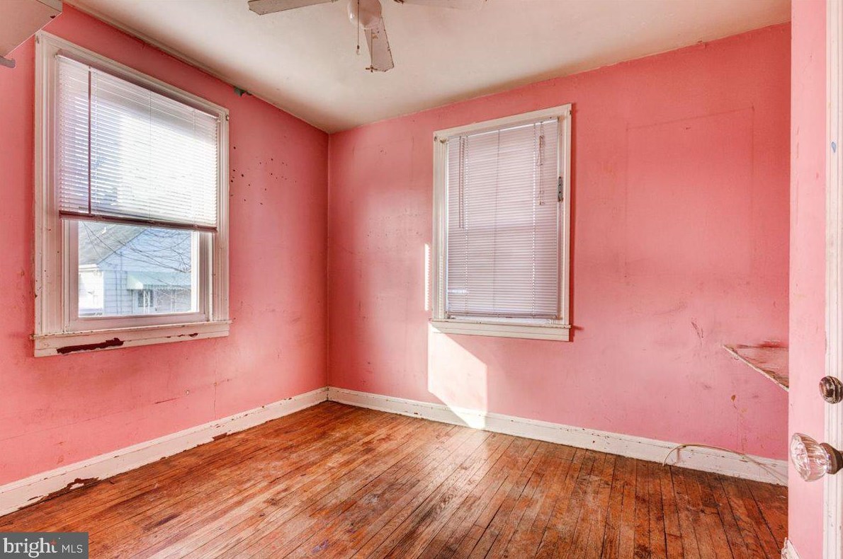 283 Hillside Ter, Baltimore MD  21225-3015 exterior