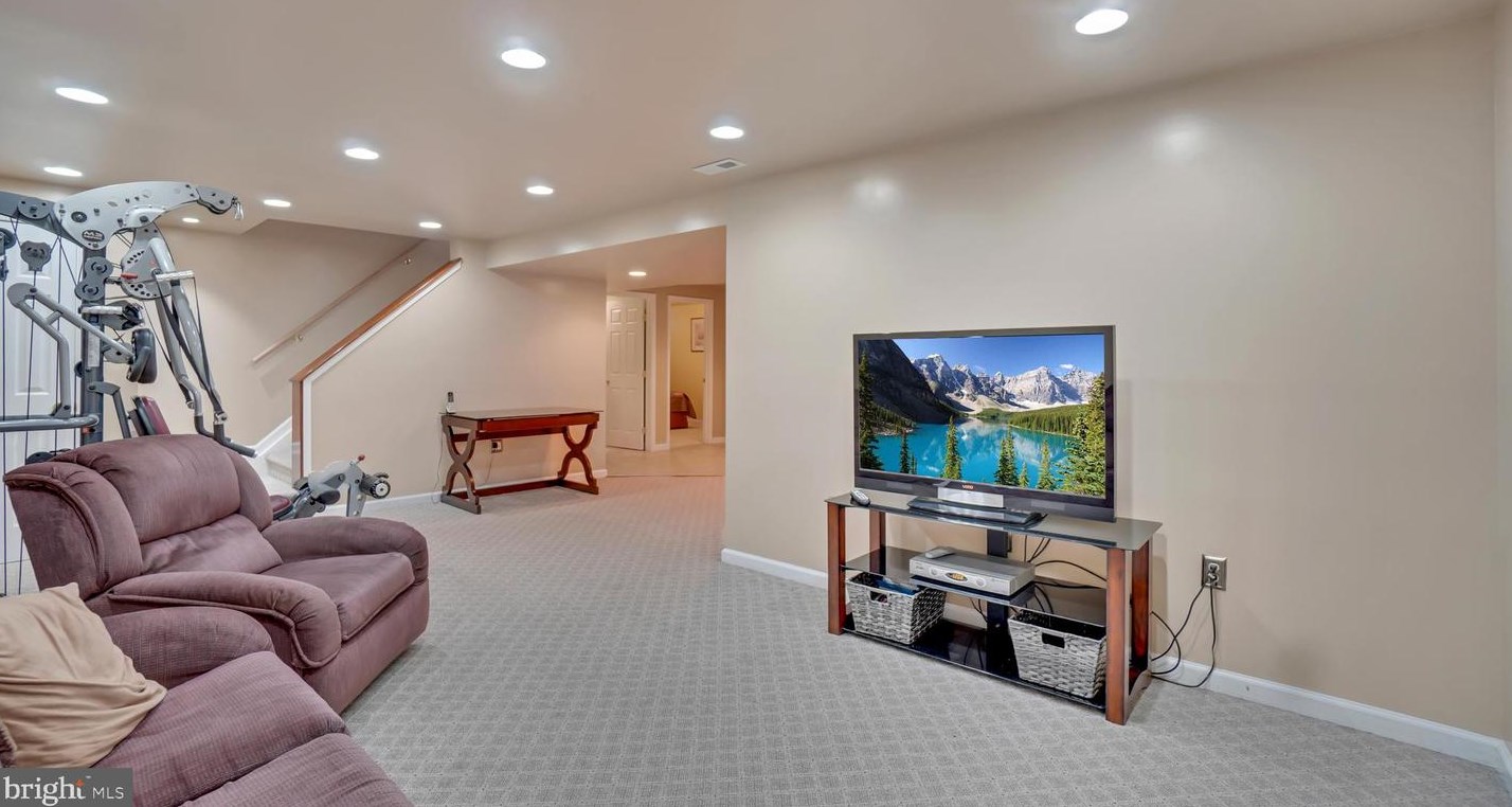 2708 Strongs Ct, Crofton MD  21114-3149 exterior