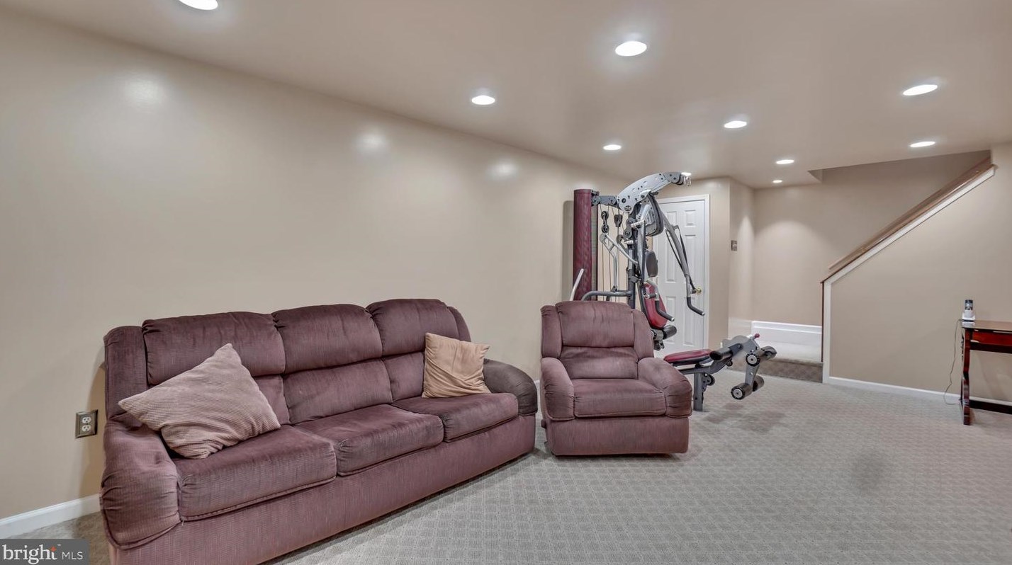 2708 Strongs Ct, Crofton MD  21114-3149 exterior