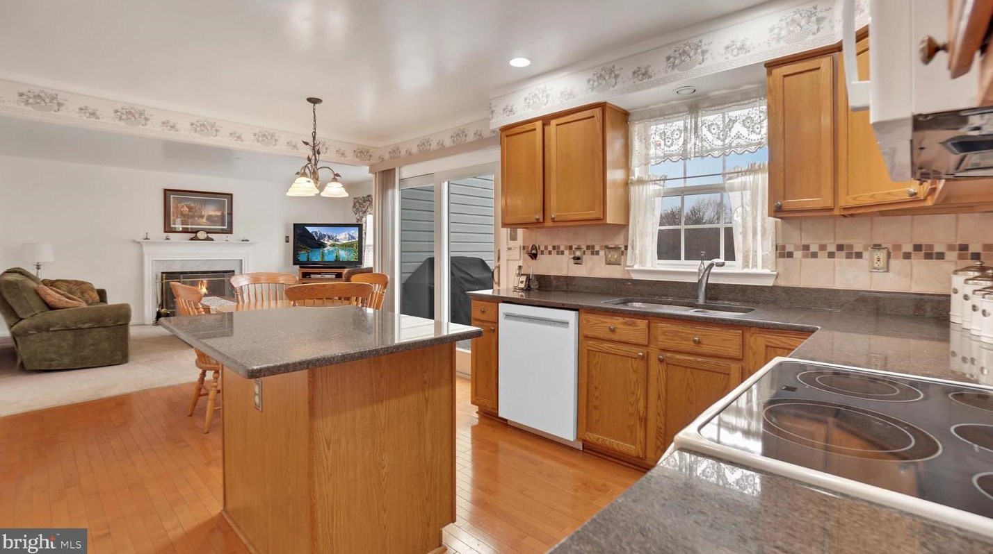 2708 Strongs Ct, Crofton MD  21114-3149 exterior