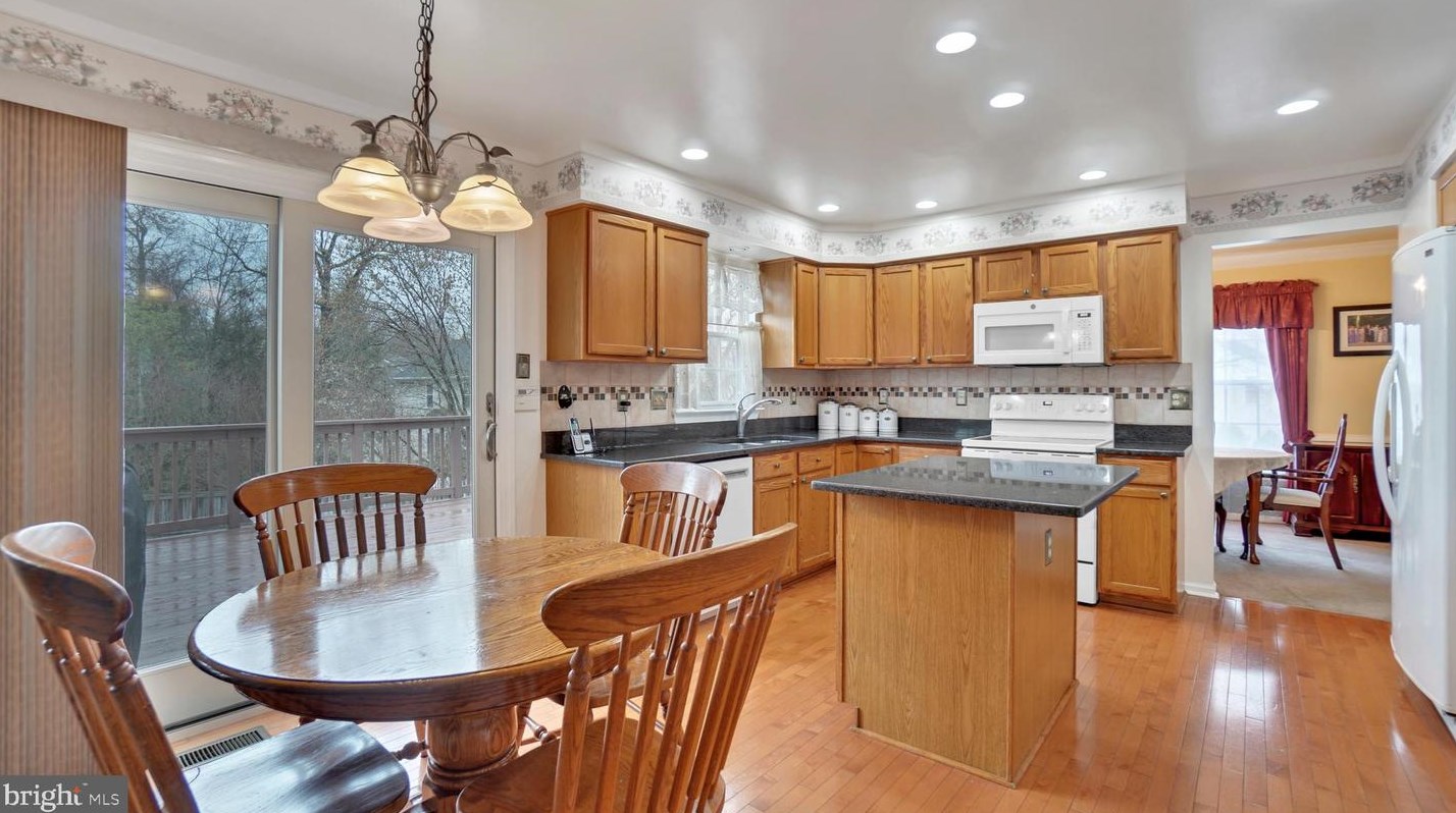 2708 Strongs Ct, Crofton MD  21114-3149 exterior