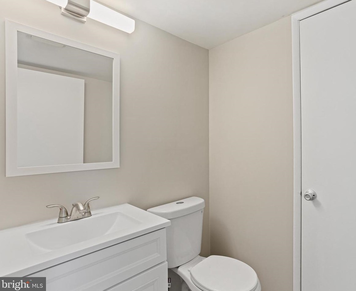 1639 Fendall Ct, Crofton MD 21114-1721 exterior