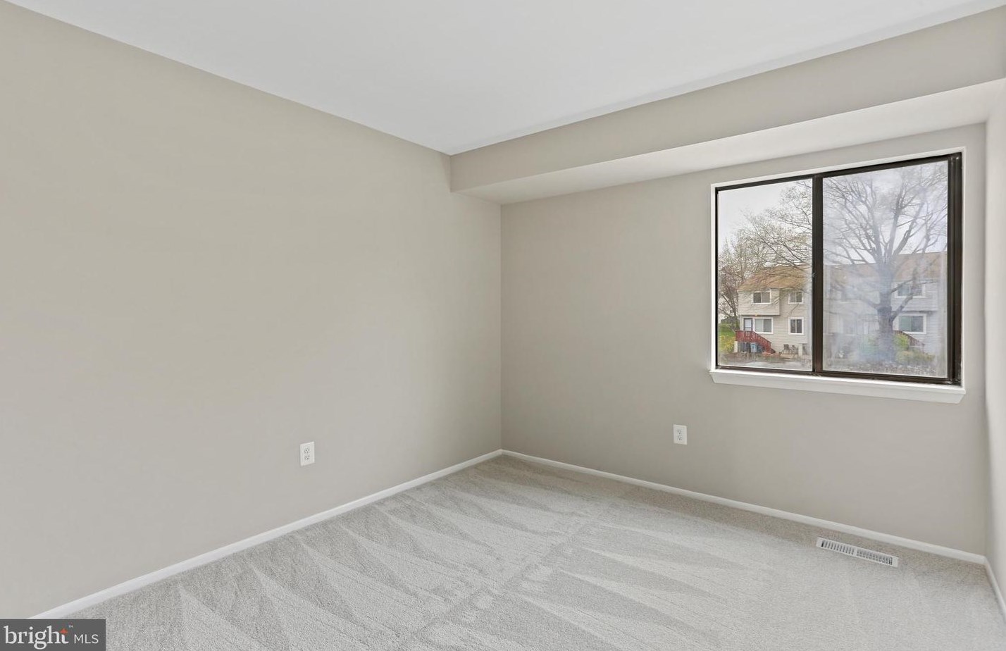 1639 Fendall Ct, Crofton MD 21114-1721 exterior