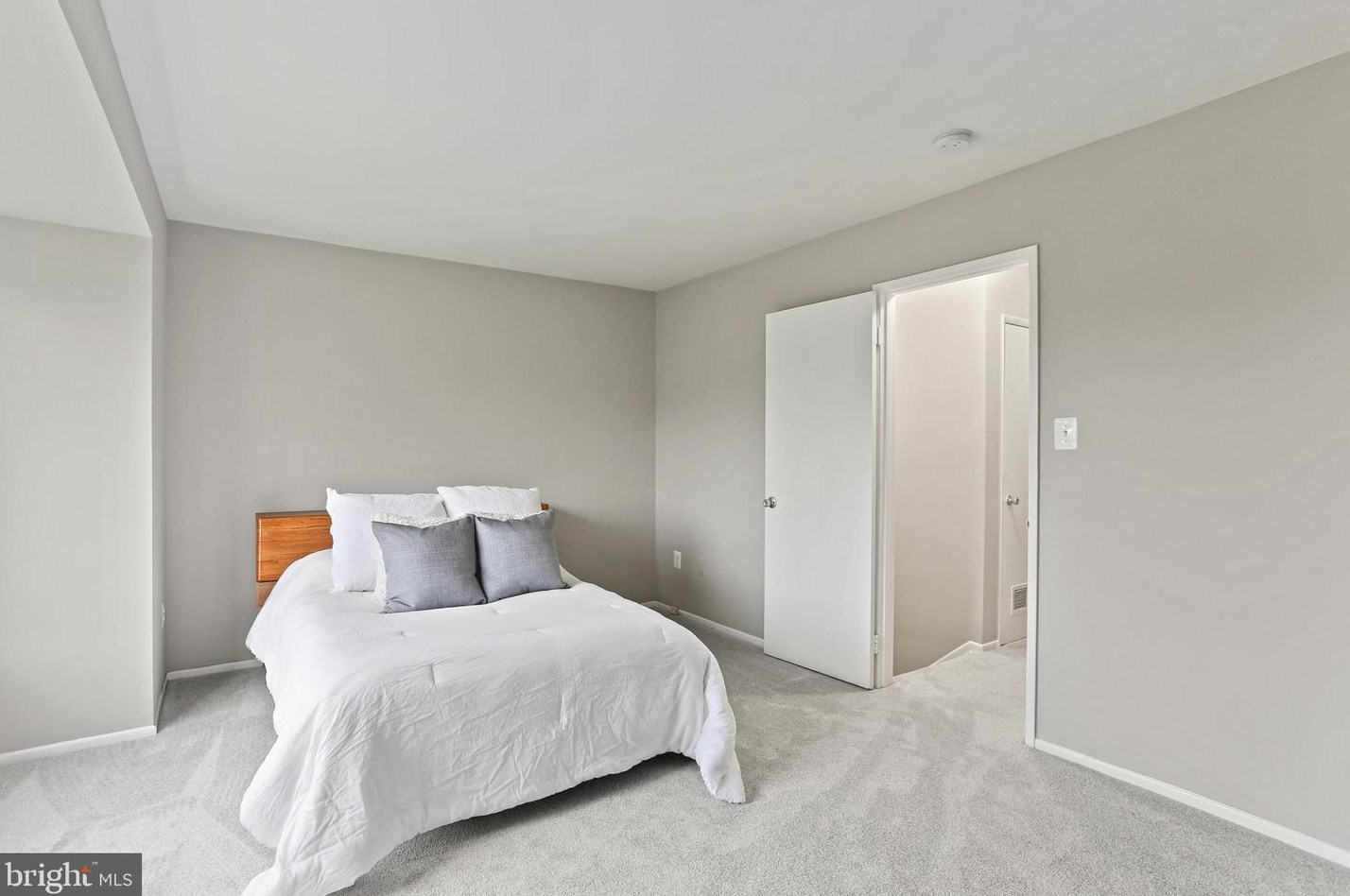 1639 Fendall Ct, Crofton MD 21114-1721 exterior