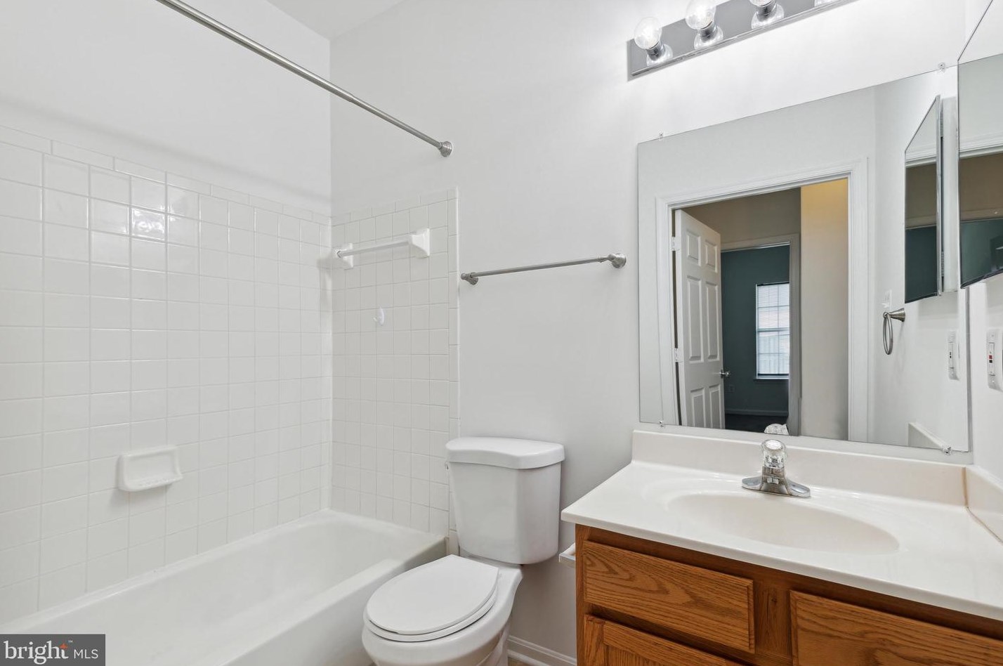 1606 Fallowfield Ct, Crofton MD  21114-1427 exterior