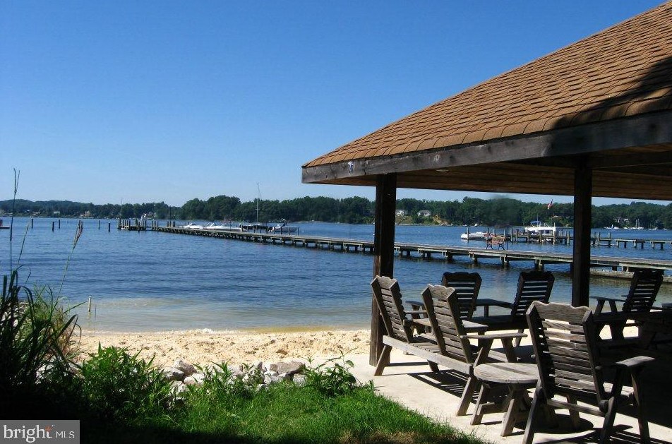 6 Holly Path, Severna Park MD  21146-4543 exterior