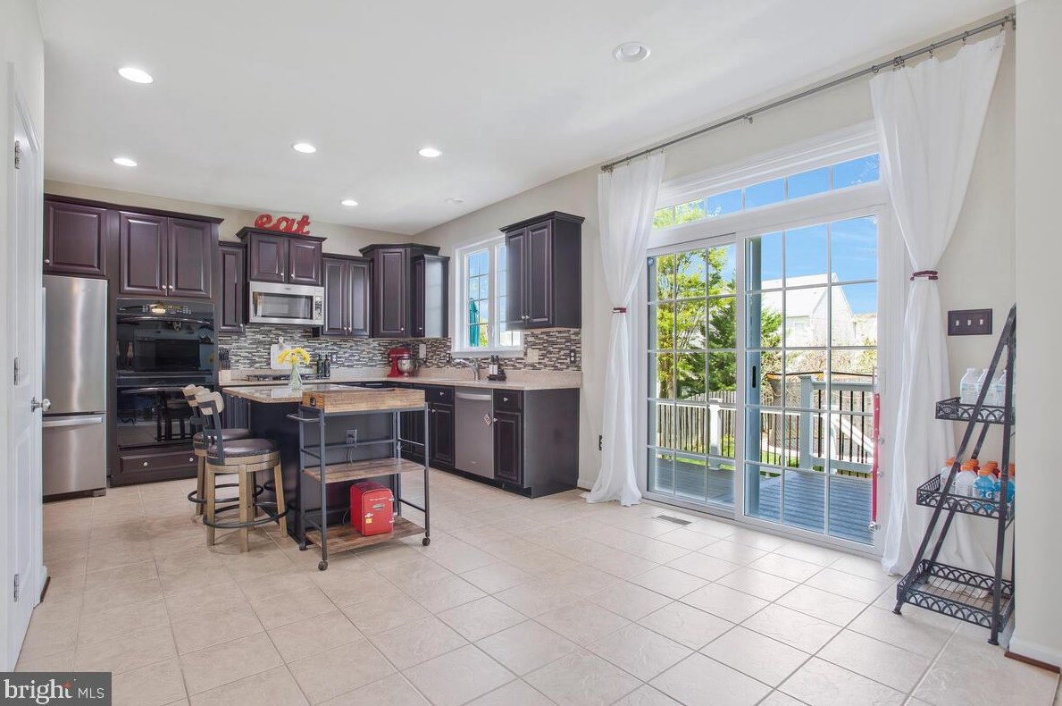 1526 Coldwater Reserve Xing, Severn MD  21144-3260 exterior