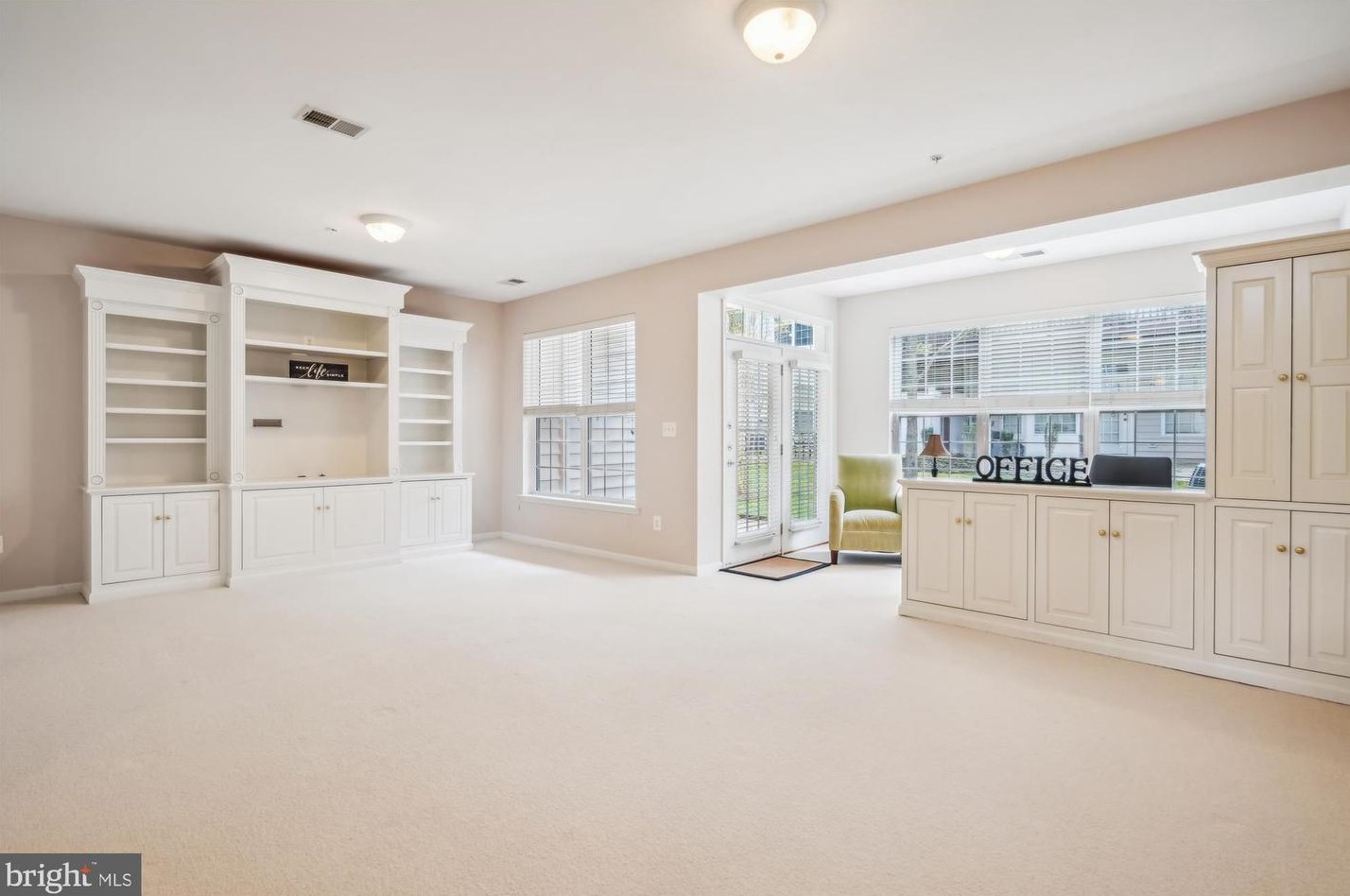 306 Dawnwood Dr, Edgewater MD  21037-3442 exterior