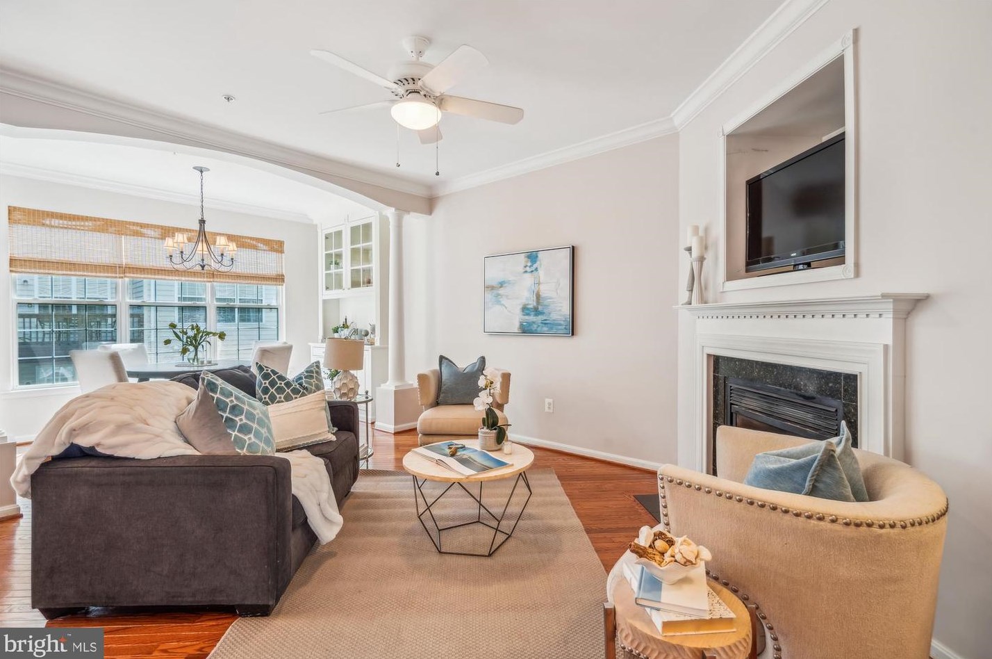 306 Dawnwood Dr, Edgewater MD  21037-3442 exterior