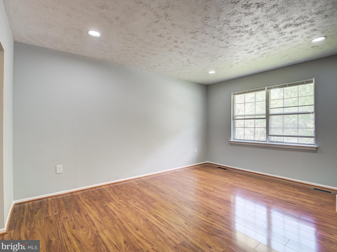 1953 Pometacom Dr, Baltimore MD  21076-1258 exterior