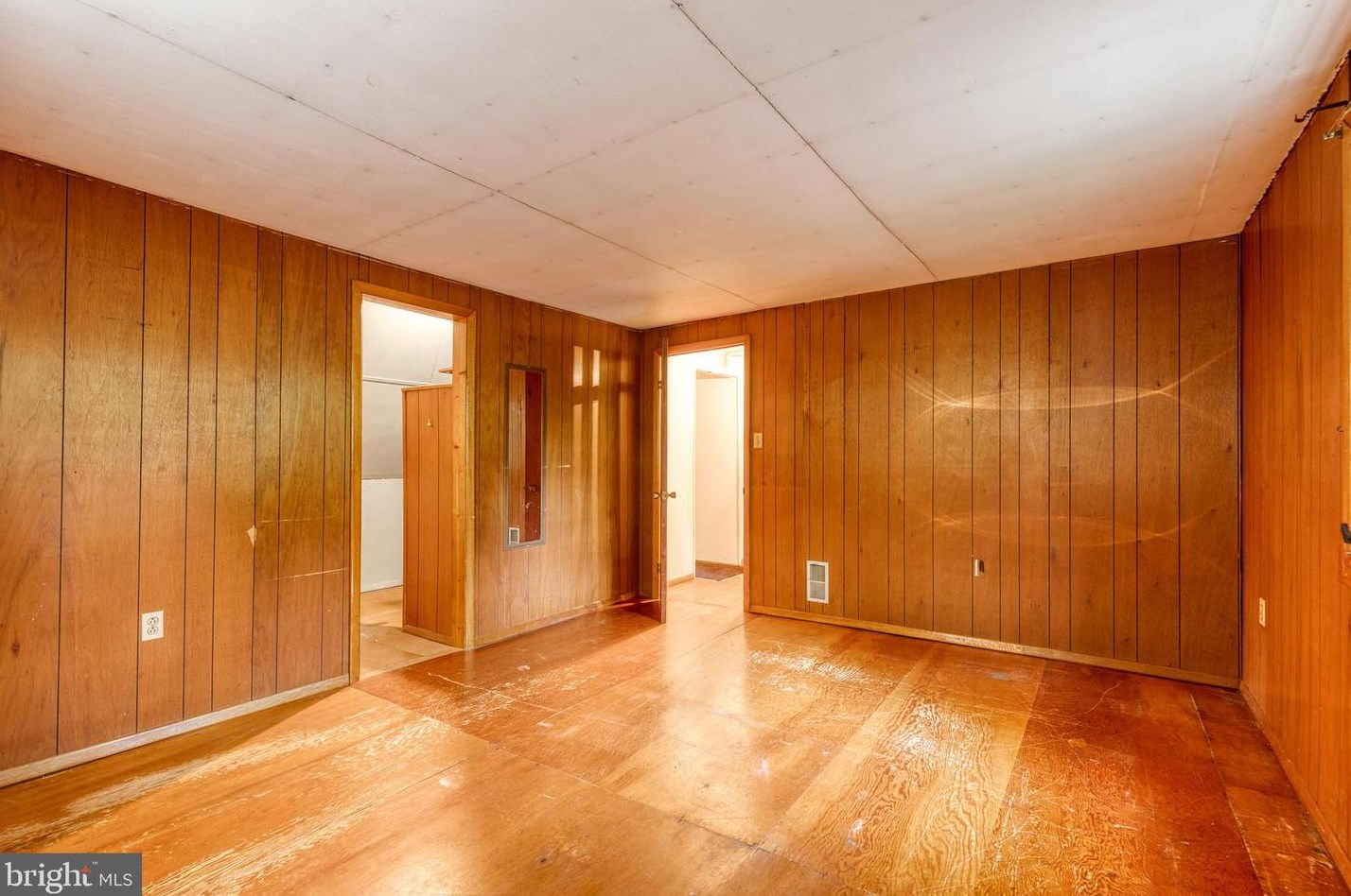 1859 Cedar Dr, Severn MD 21144-1005 exterior