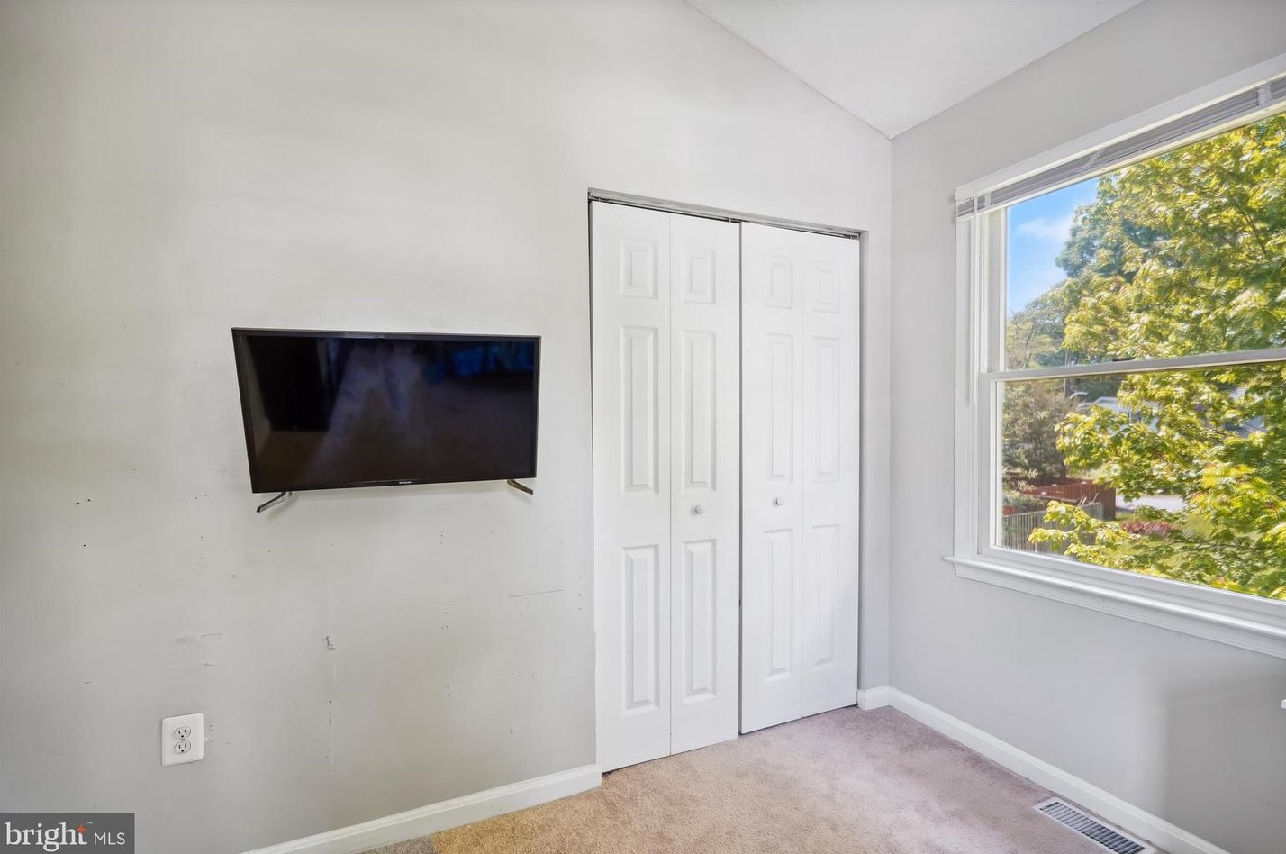 1213 Grove Ave, Shady Side MD  20764-9538 exterior