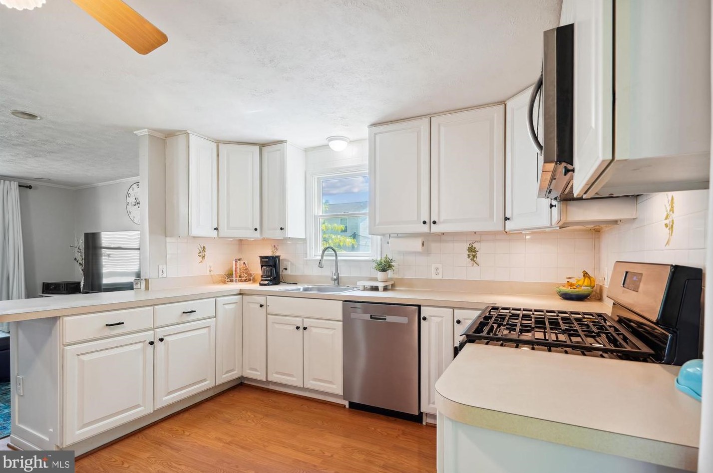 1213 Grove Ave, Shady Side MD  20764-9538 exterior