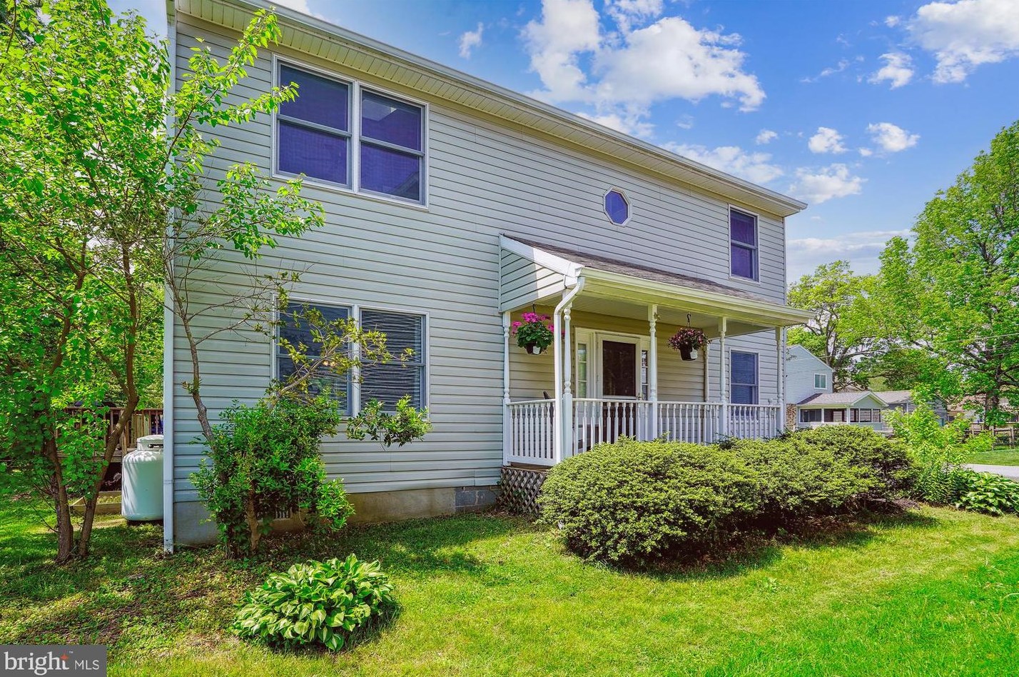 1213 Grove Ave, Shady Side MD  20764-9538 exterior