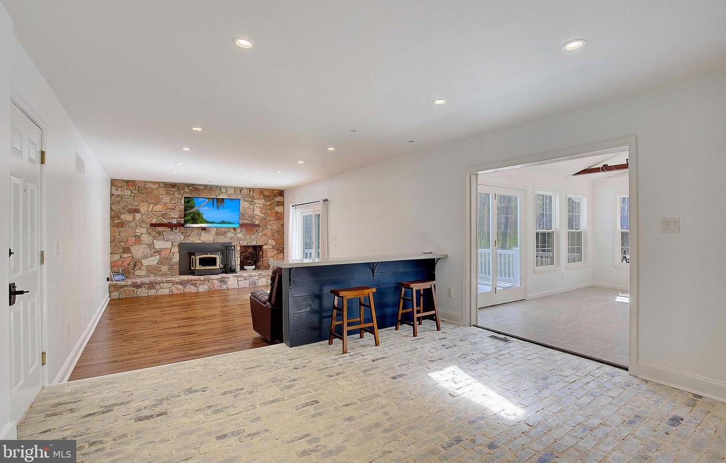 6439 Meadowlark Dr, Dunkirk MD  20754-2502 exterior