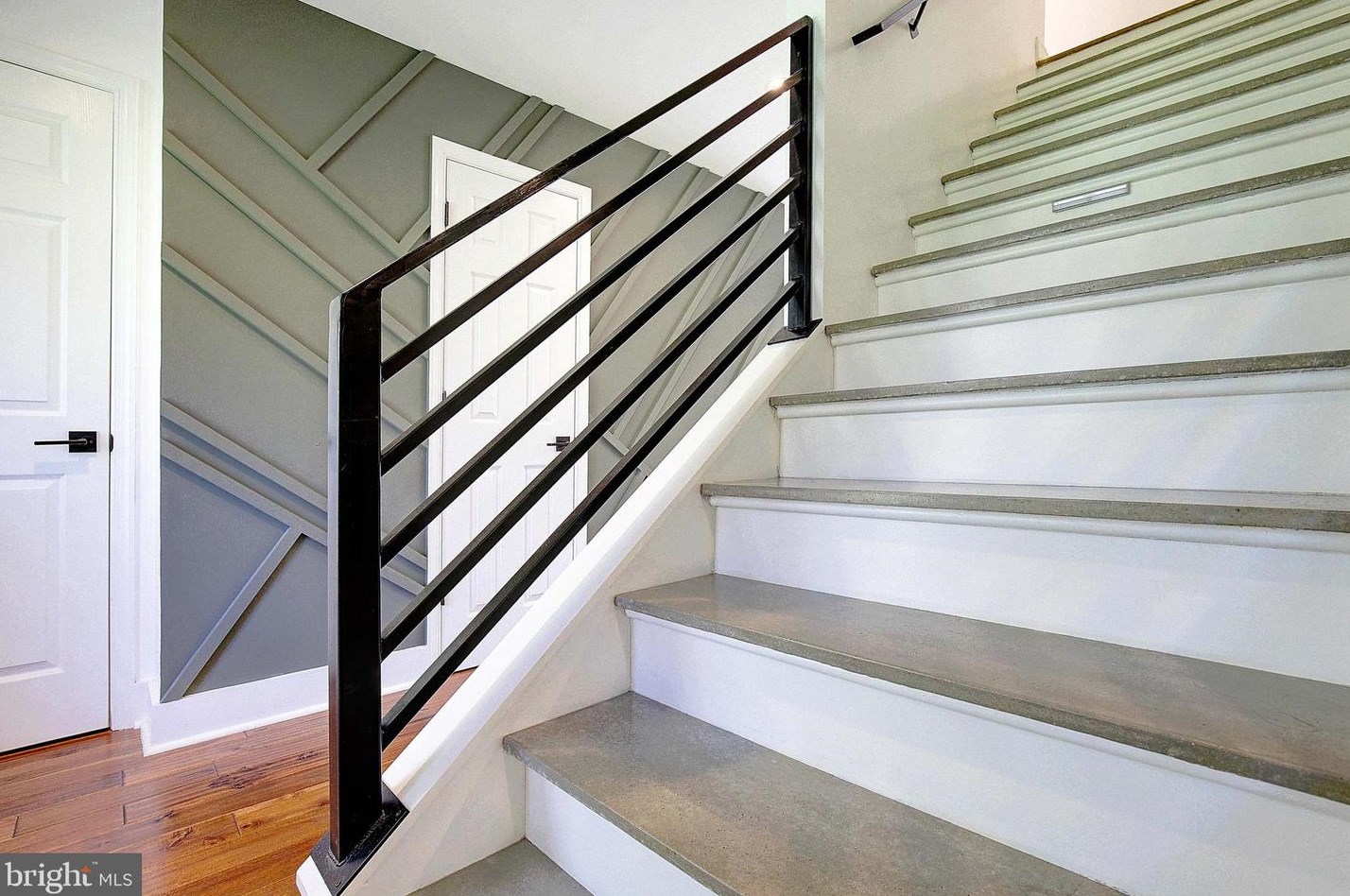 6439 Meadowlark Dr, Dunkirk MD  20754-2502 exterior