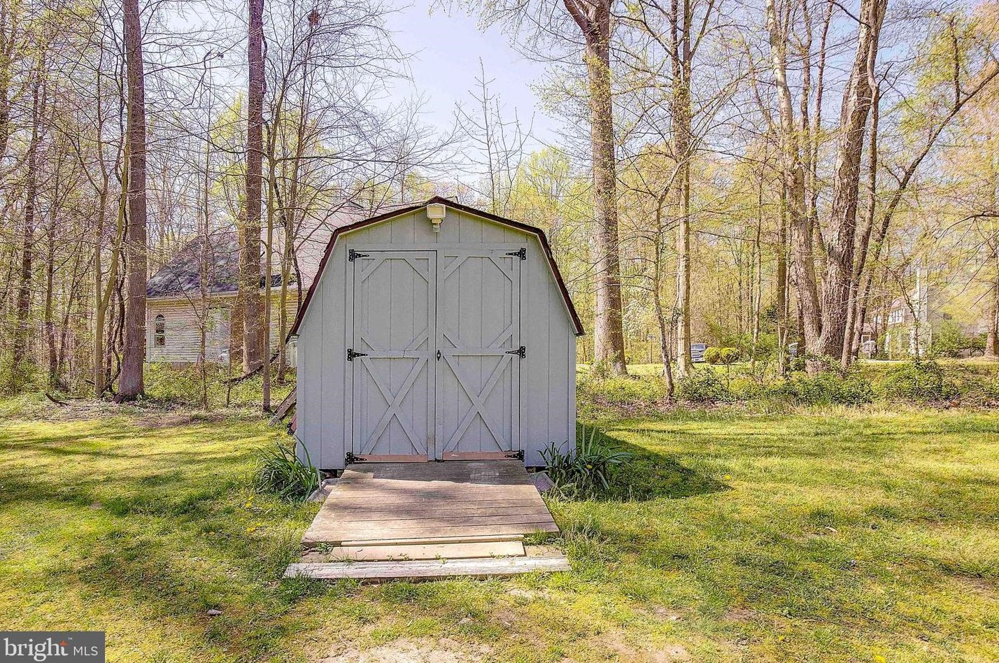 6439 Meadowlark Dr, Dunkirk MD  20754-2502 exterior