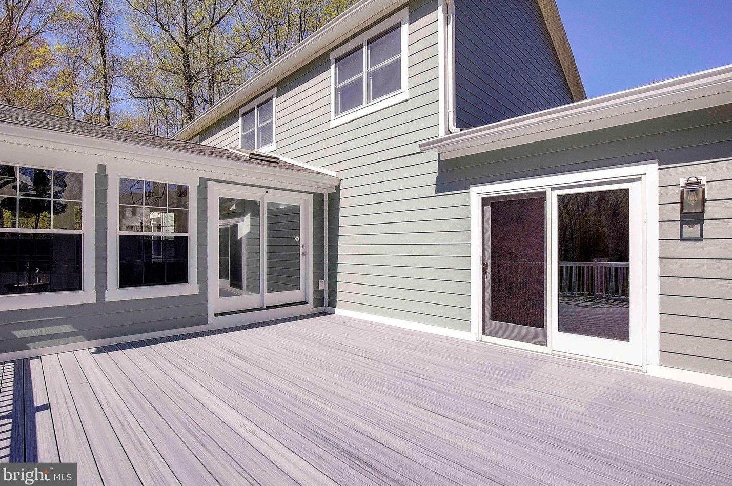 6439 Meadowlark Dr, Dunkirk MD  20754-2502 exterior