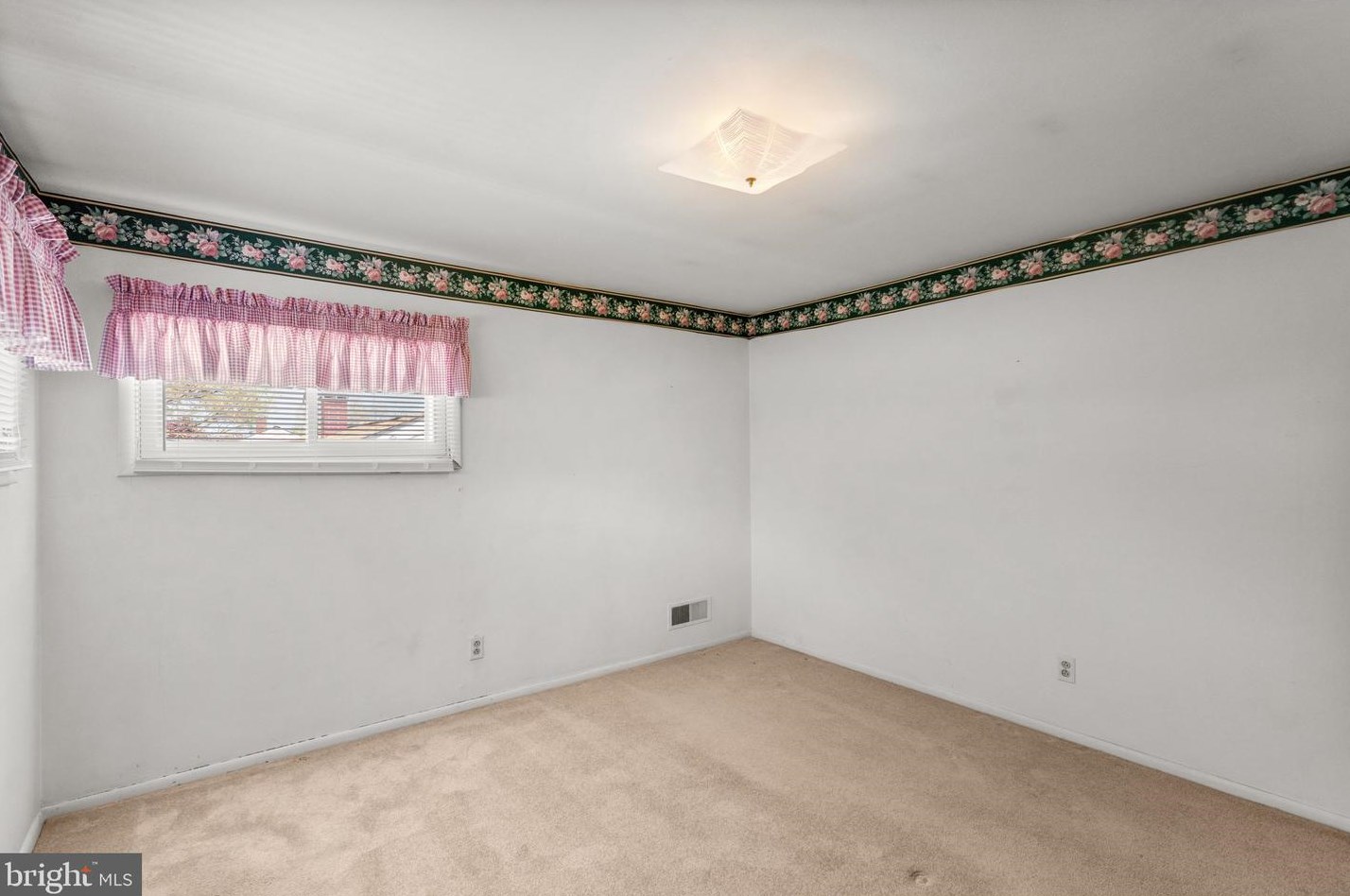 600 Mayo Rd, Glen Burnie MD 21061-4537 exterior