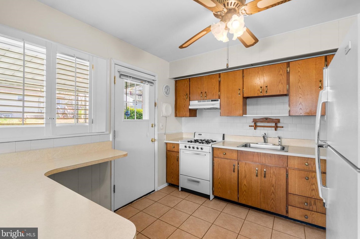 600 Mayo Rd, Glen Burnie MD 21061-4537 exterior