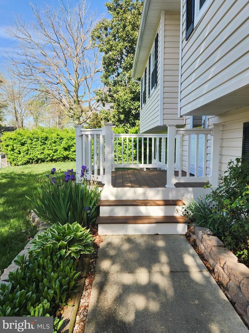 514 Fairmount Dr, Edgewater MD  21037-2920 exterior