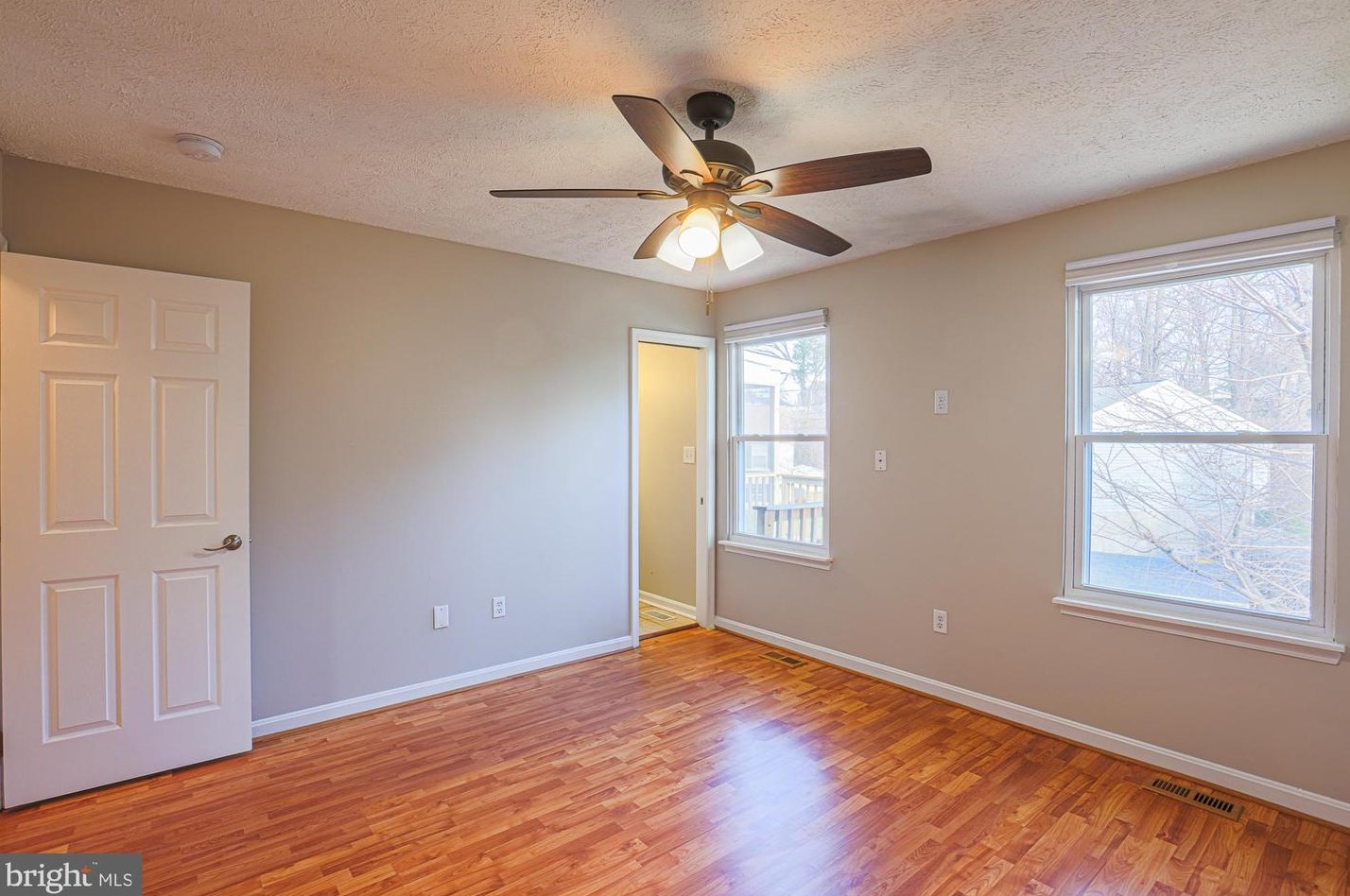 1521 Lochaber Ct, Glen Burnie MD 21061-2189 exterior