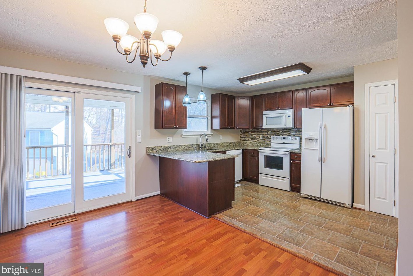 1521 Lochaber Ct, Glen Burnie MD 21061-2189 exterior