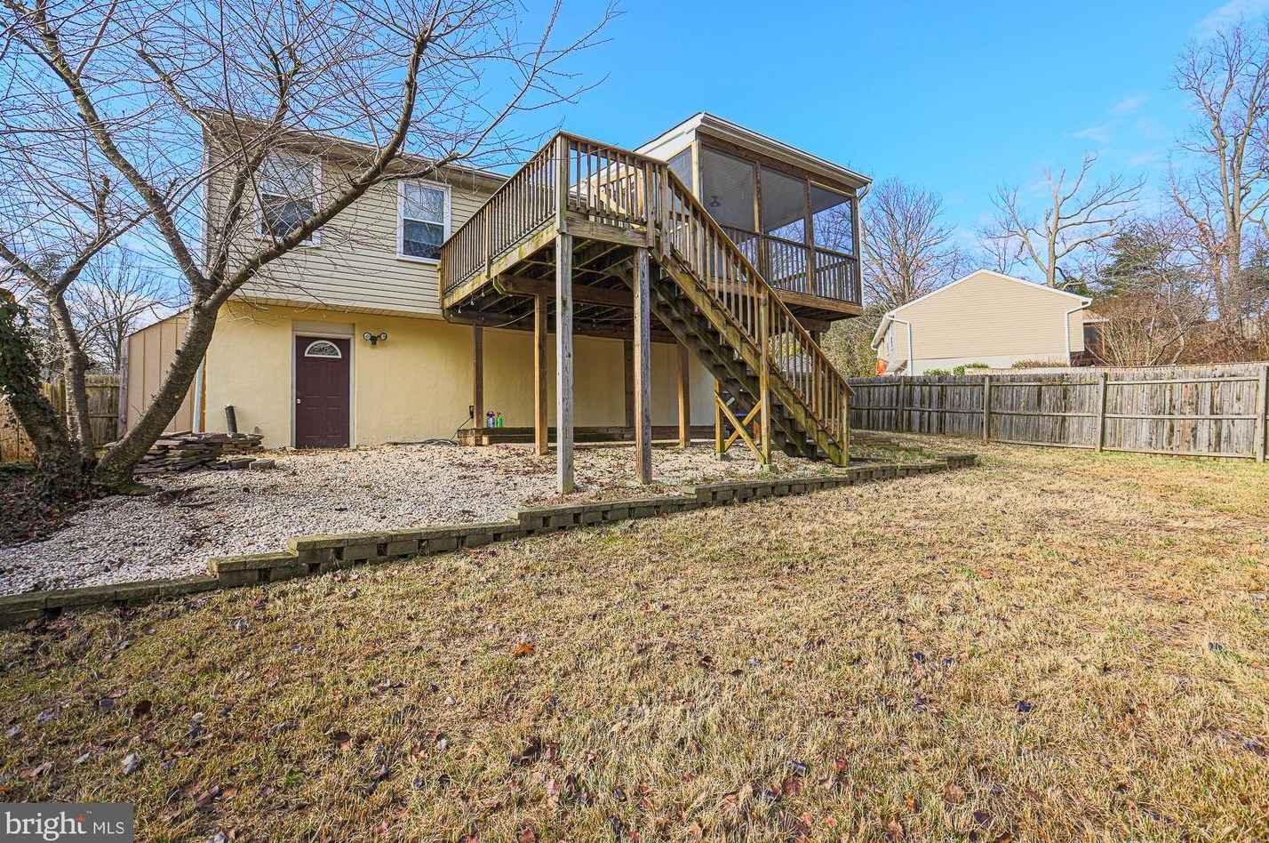 1521 Lochaber Ct, Glen Burnie MD 21061-2189 exterior