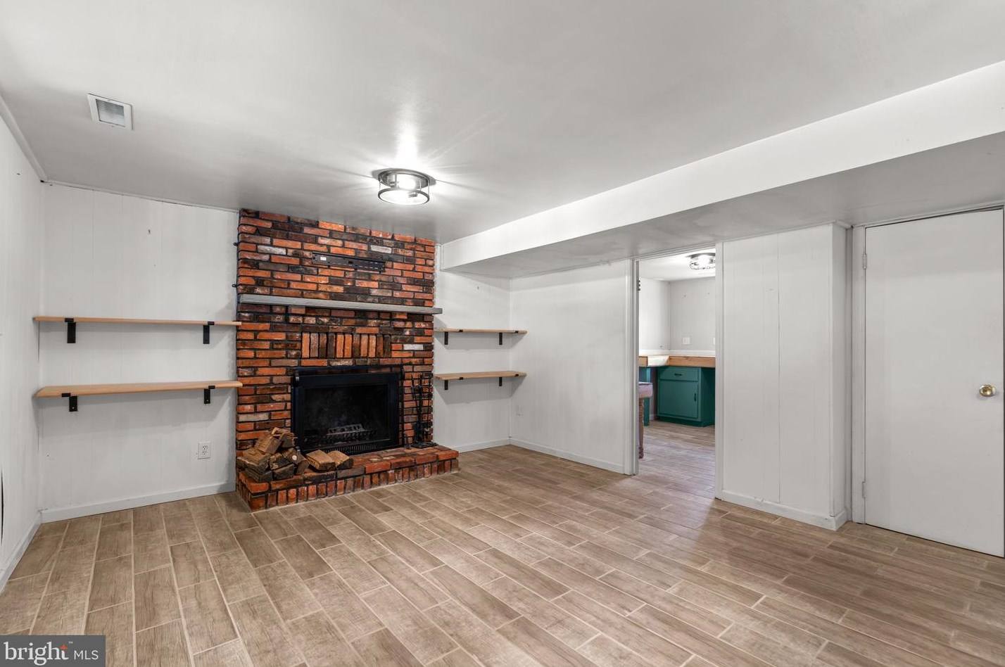 813 Hillside Ave, Edgewater MD 21037-3503 exterior