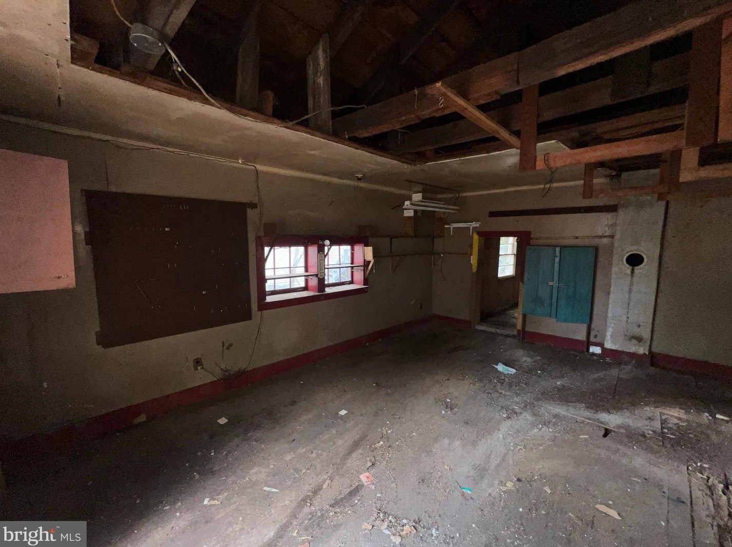 1834 Cedar Dr, Severn MD 21144-1004 exterior