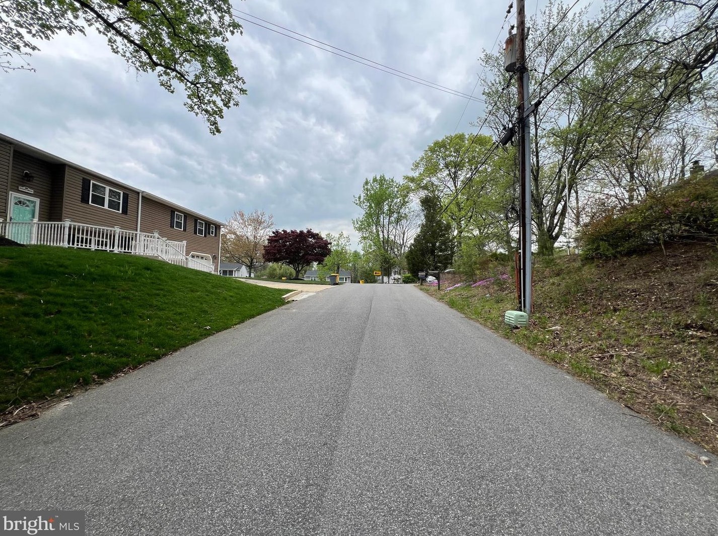 1834 Cedar Dr, Severn MD 21144-1004 exterior