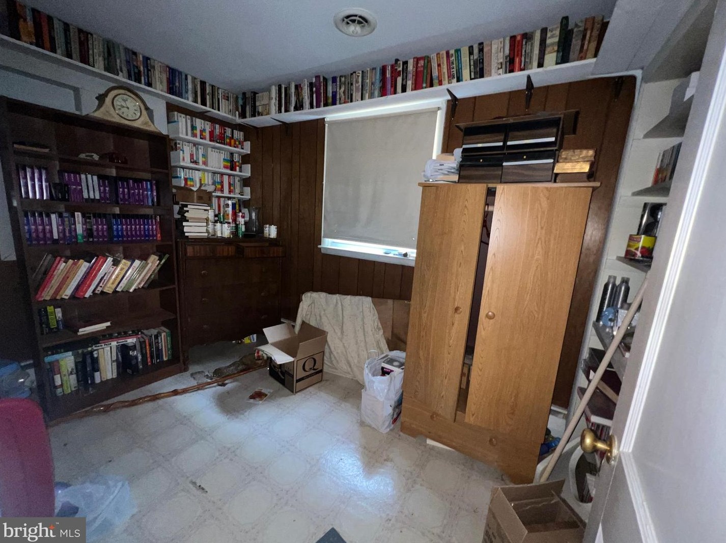 1834 Cedar Dr, Severn MD 21144-1004 exterior